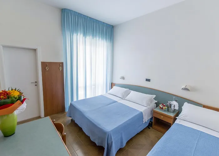 International Hotel *